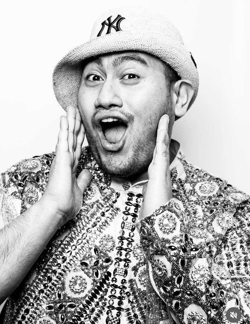 Potret King Nassar dengan ekspresi tenang saat menghadiri acara Pestapora, diunggah melalui Instagram.
