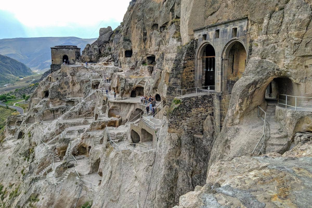 5 Fakta Unik Vardzia, Kompleks Gua Bersejarah di Georgia