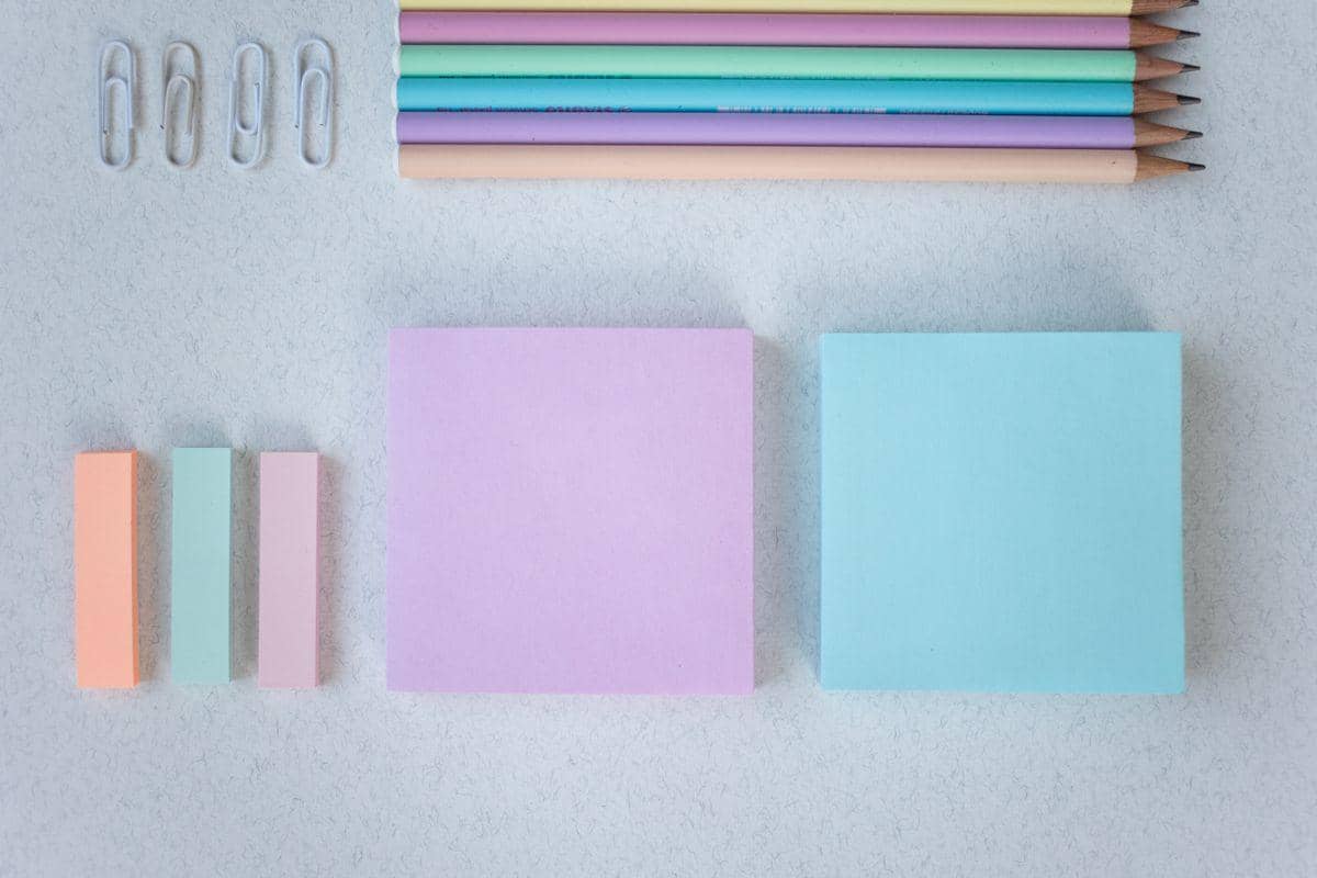 ilustrasi sticky tabs warna pastel