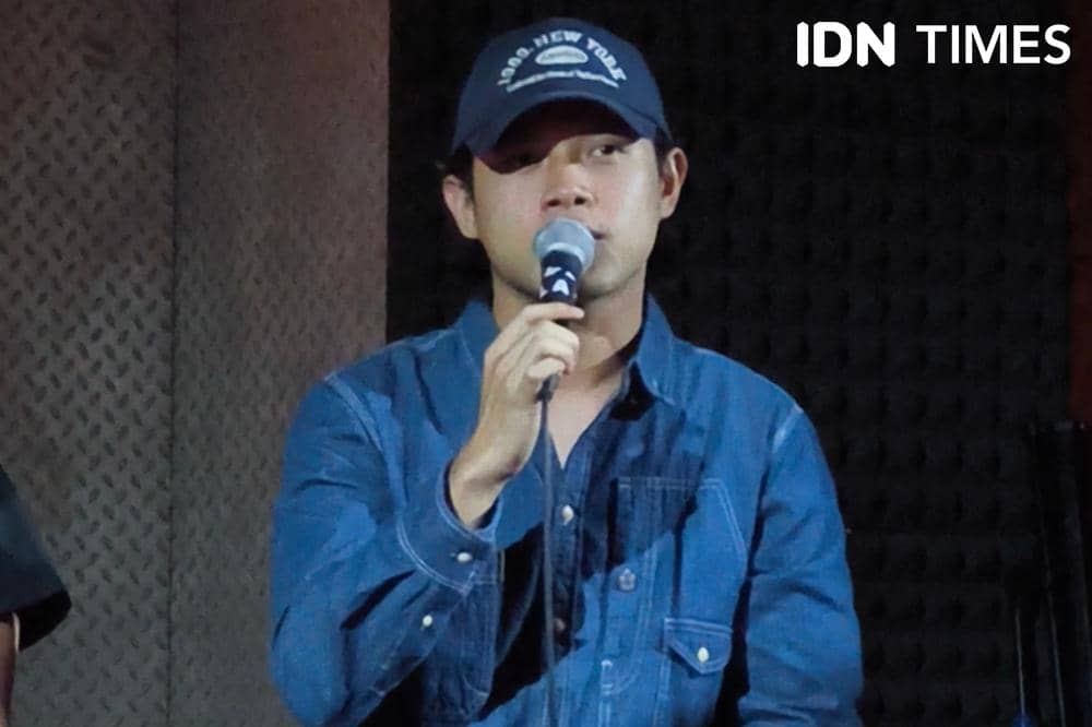Potret Rony Parulian saat press conference album terbarunya di Jakarta Selatan, Rabu (2/9/2026) (IDN Times/Juan Dwi)