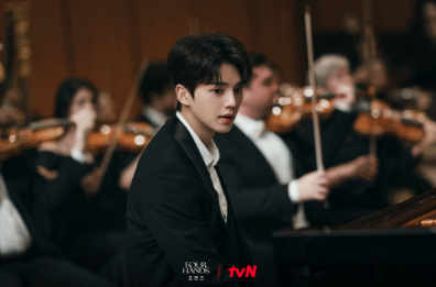 cuplikan drama Four Hands, Two Sonatas