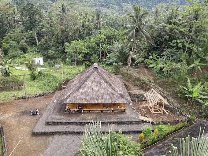 suasana Kampung Adat Kuta