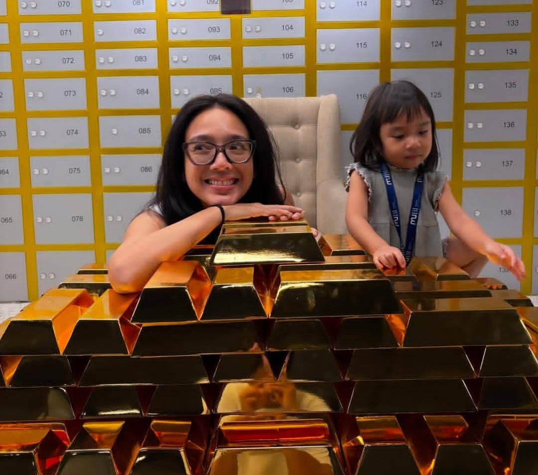Dhea Ananda dan anak jalan-jalan di Museum Bank Indonesia