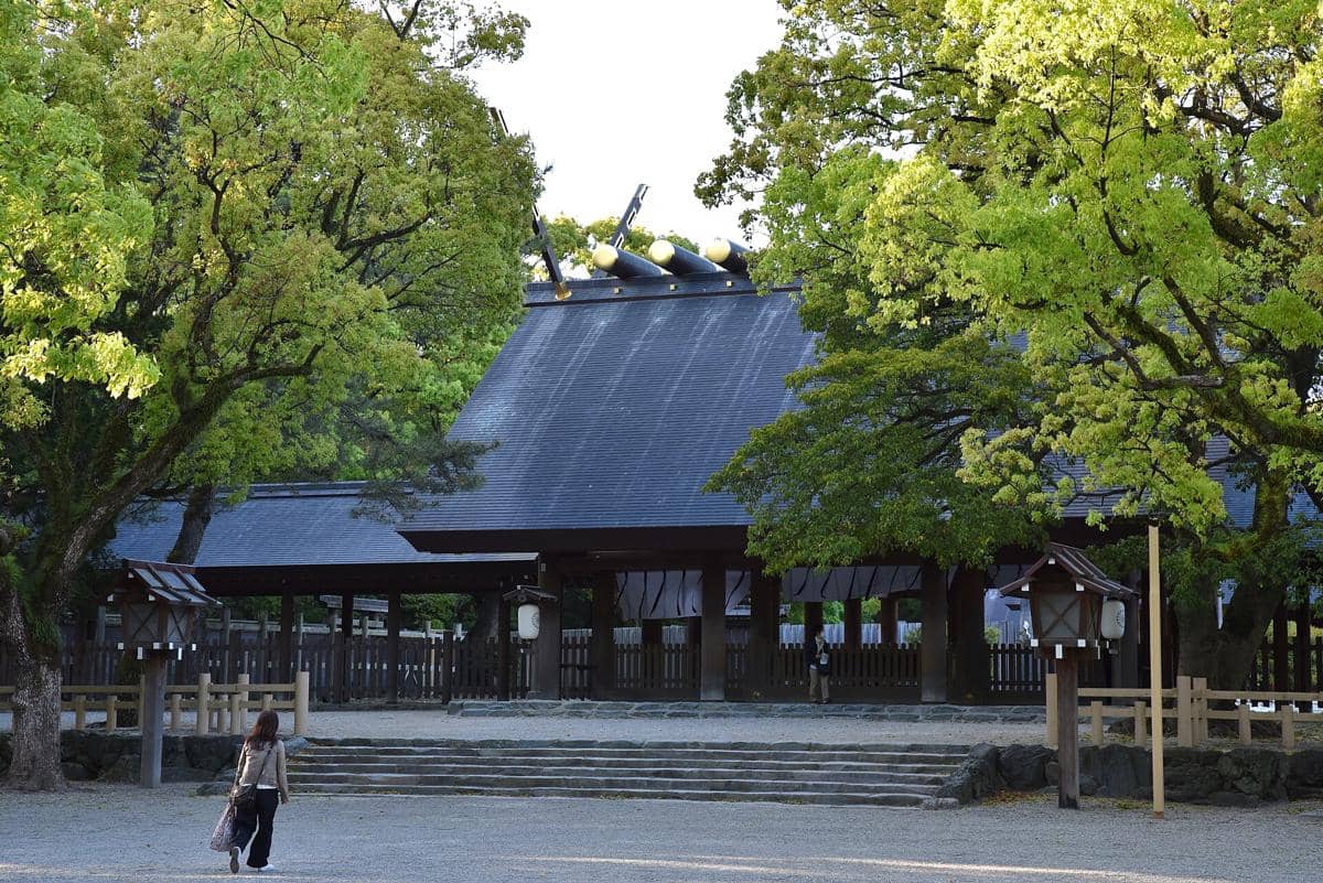 4 Kuil di Tengah Kota Nagoya dengan Suasana Tenang, Indah!
