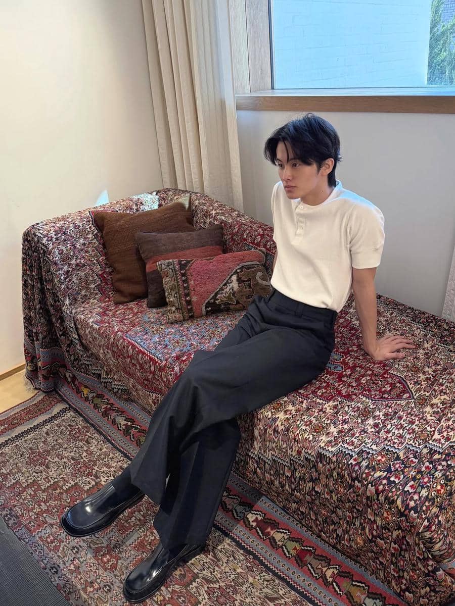 ide styling outfit ke pop-up store ala Mark Lee