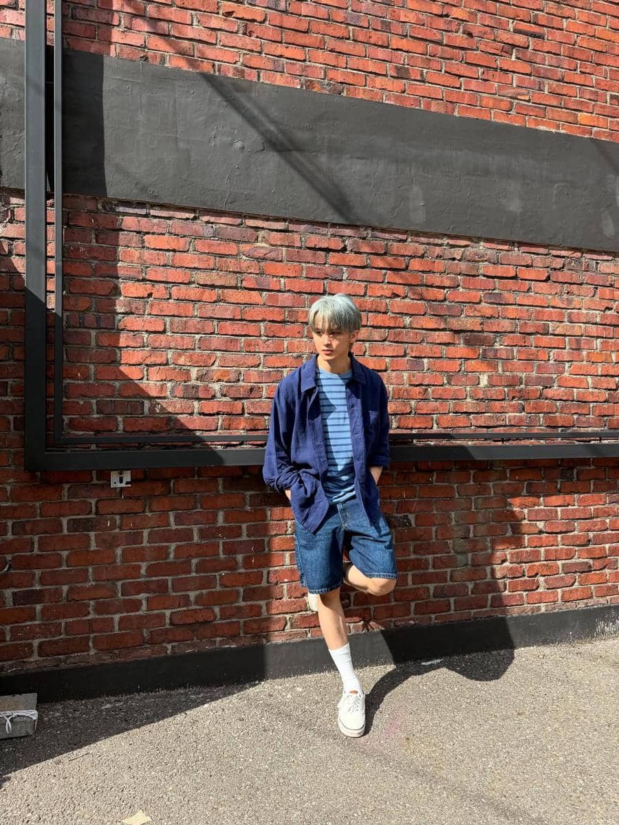 ide styling outfit ke pop-up store ala Mark Lee