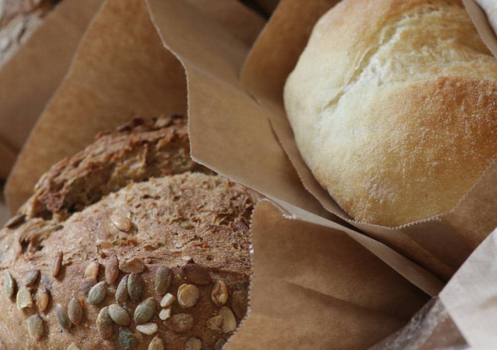 ilustrasi sourdough dan loaf bread