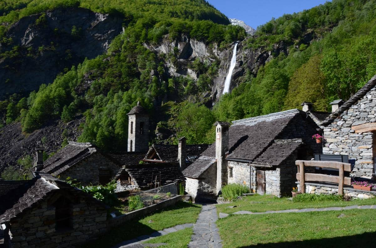 Suasana di Desa Foroglio