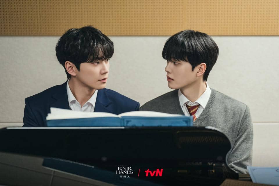 Potongan adegan dari drama Korea Four Hands, Two Sonatas dalam materi promosi yang dirilis oleh tvN.