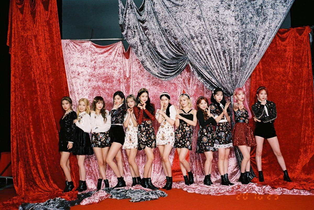 potret IZ*ONE
