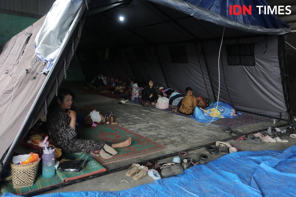 Ini Alasan Warga Kuta Tengah Dievakuasi Menjauh dari Sinabung
