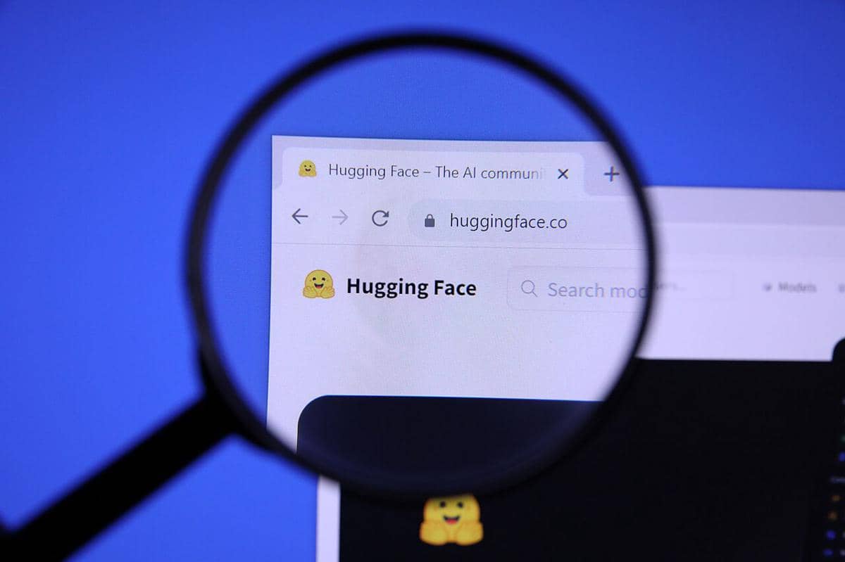 ilustrasi logo Hugging Face