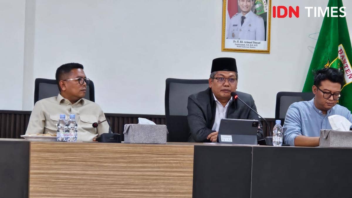 Perwakilan orangtua siswa dan Yayasan SDIP Pamulang saat audiensi dengan Gubernur Banten Andra Soni terkait polemik UIN Jakarta.