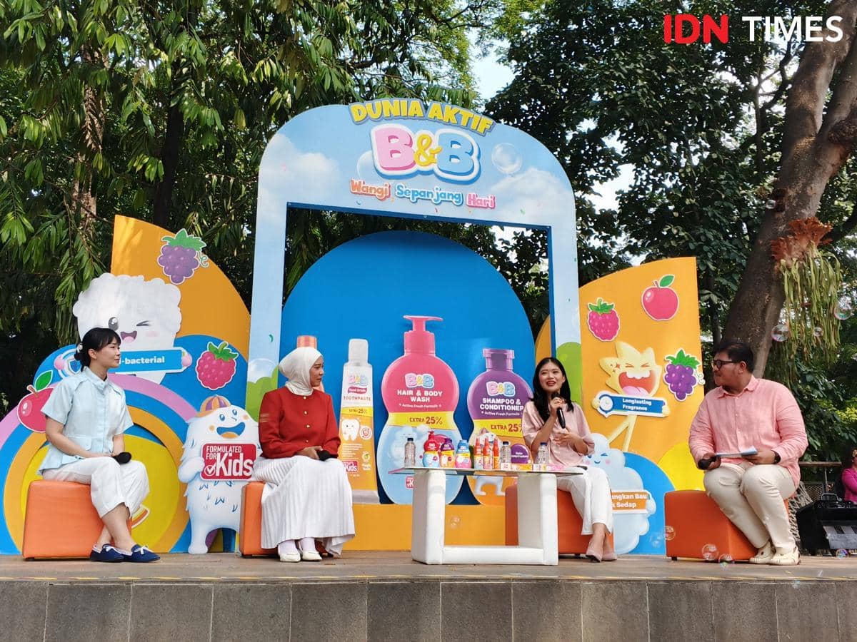 Launching product bertajuk "Dunia Aktif B&B, Wangi Sepanjang Hari" yang diselenggarakan di Tebet Eco Park, Jakarta Selatan