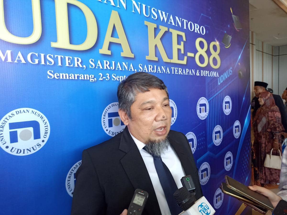 Rektor Polibes Salatiga menghadiri kegiatan di Patrajasa Semarang dalam acara yang terdokumentasi oleh IDN Times.