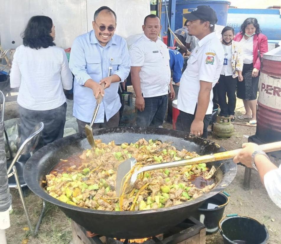 Bantuan Darurat Makanan Disalurkan pada 650 Pengungsi Erupsi Sinabung