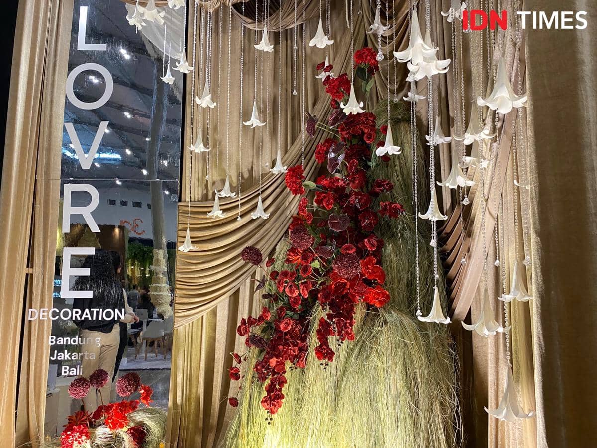 Salah satu vendor dekorasi bertema Petal Dreamscape yang berpartisipasi dalam gelaran Bridestory Market 2026.