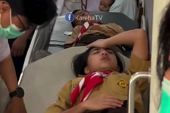 Siswa SMPN Makale, Toraja, dirawat di Rumah Sakit Lakipadada, Kamis (3/92026) usai diduga keracunan MBG. Dok. Kareba Toraja