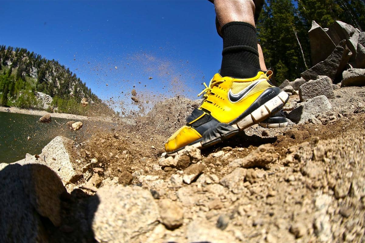 5 Alasan Sepatu Trail Running Bisa Jadi Pilihan untuk Mendaki Gunung