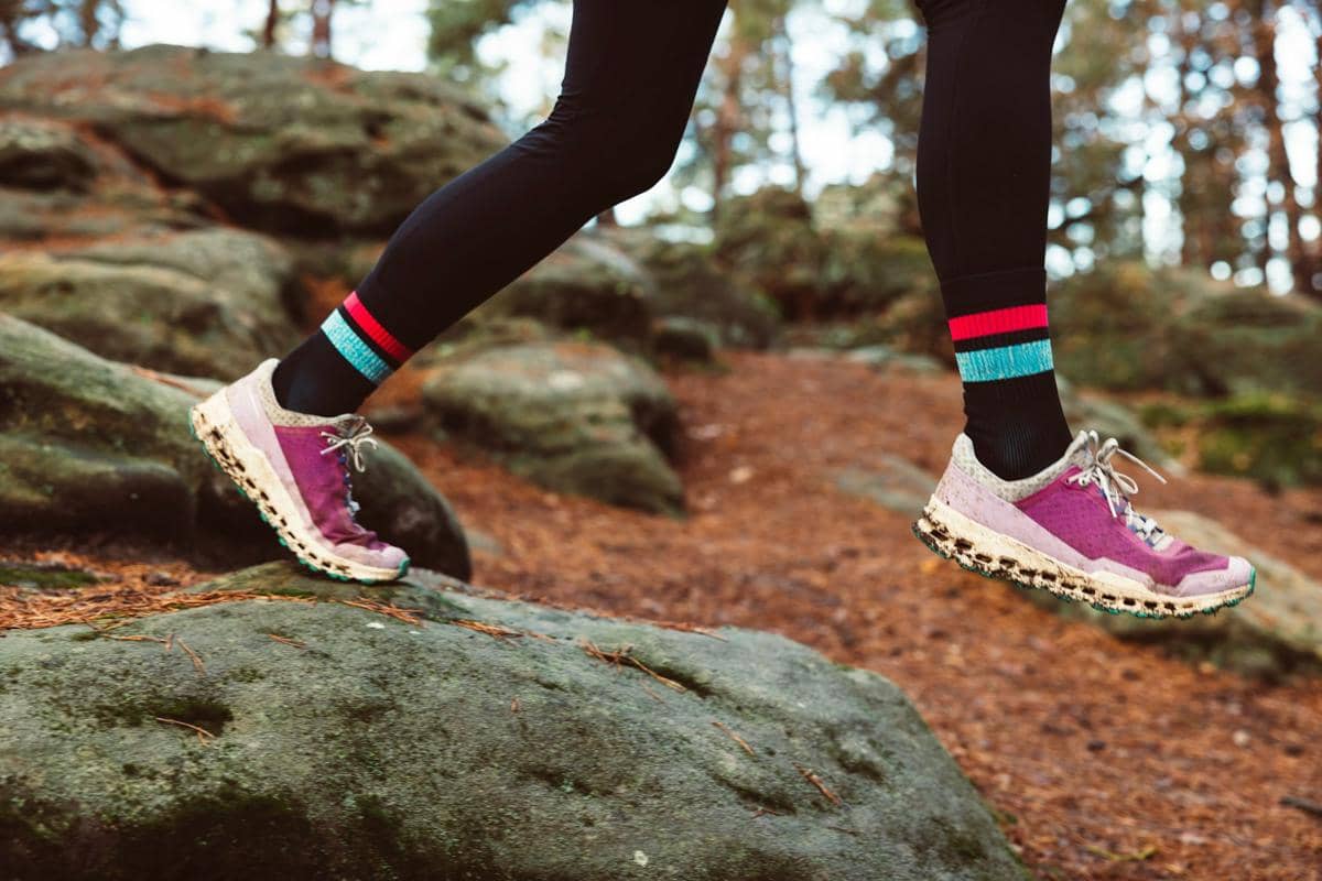 ilustrasi sepatu trail running