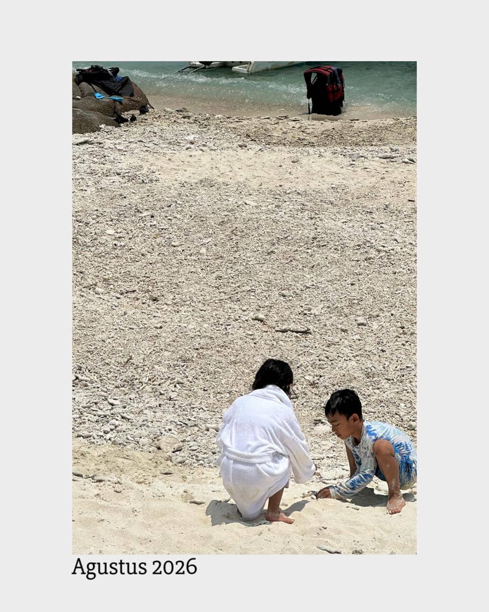 Keluarga Whulandary Herman liburan di Pulau Balau