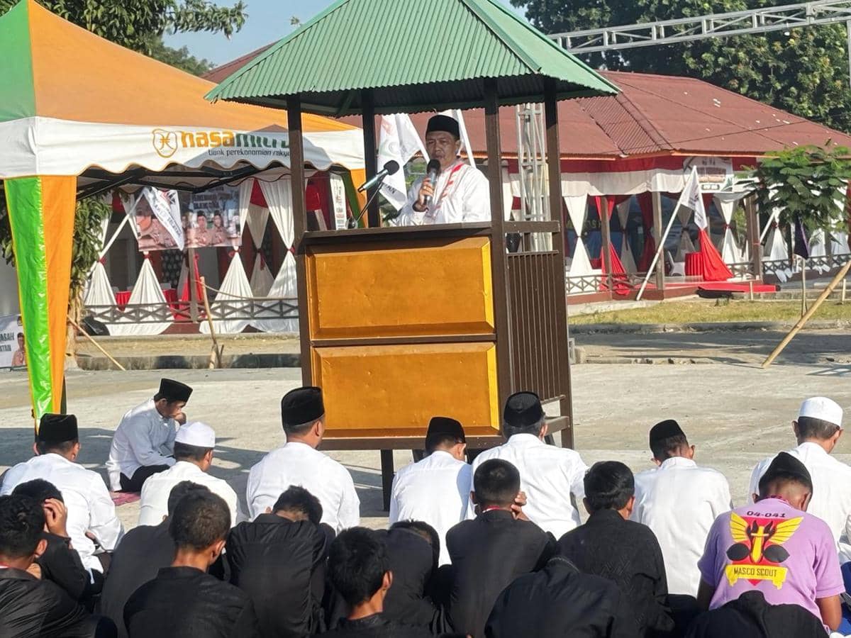 Ribuan peserta Kemah Pramuka Madrasah Provinsi Sulawesi Selatan (KPMP) melaksanakan salat istisqa di Bumi Perkemahan Yasin Limpo Cadika, Kam