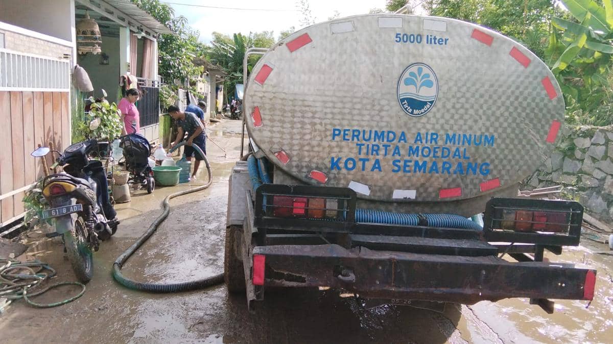 droping air, air bersih, kemarau, kekeringan