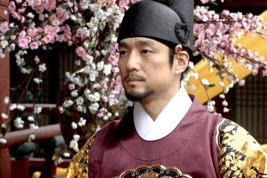 Ji Jin Hee dalam drama Dong Yi