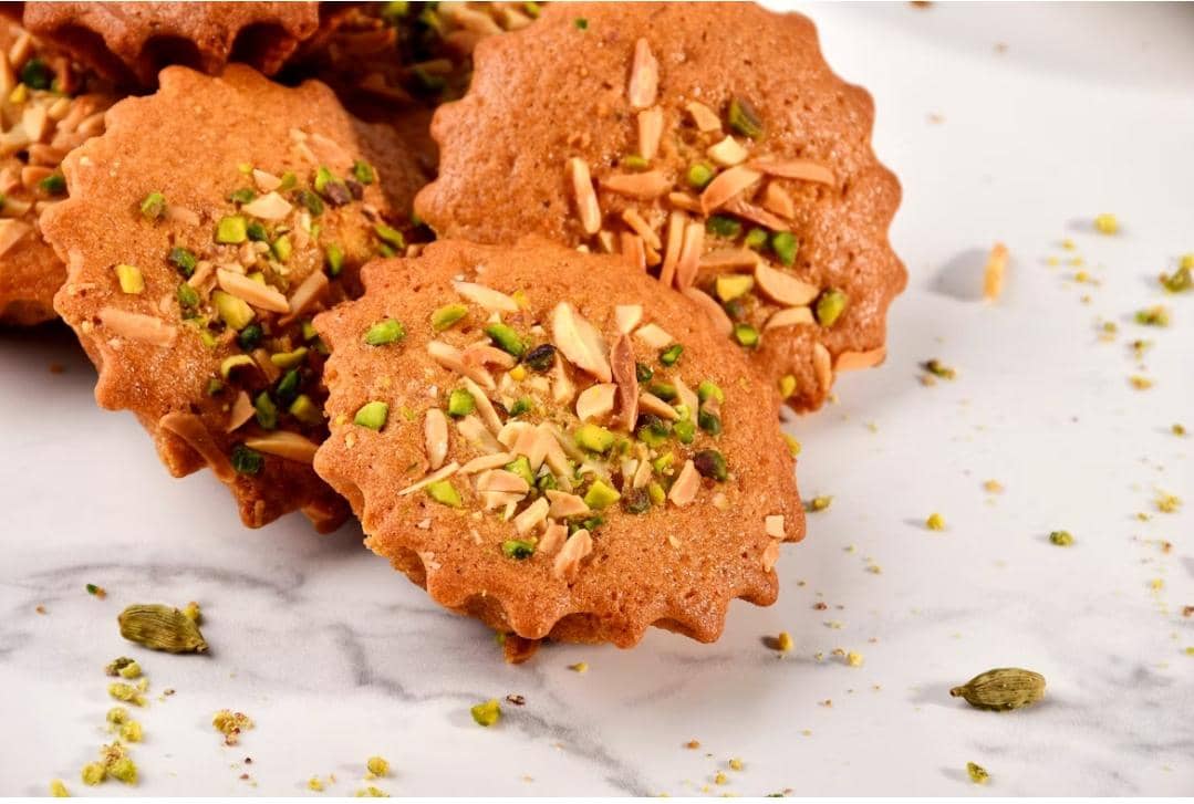 ilustrasi sajian muffin pistachio