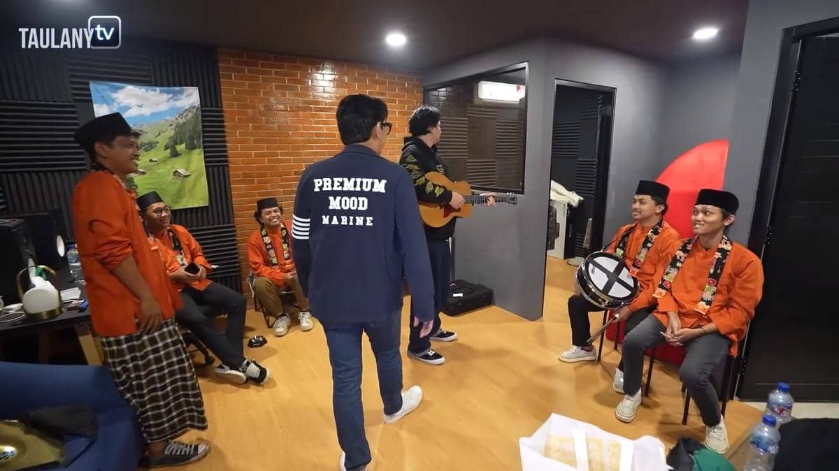 Tampak bangunan kantor VINDES dalam potret yang diunggah melalui kanal YouTube Taulany TV, memperlihatkan area luar kantor.
