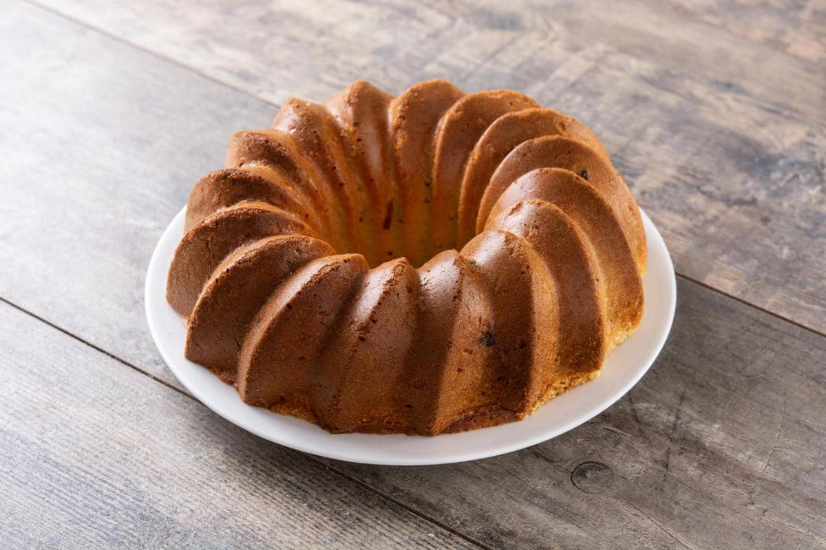 ilustrasi hojicha bundt cake 