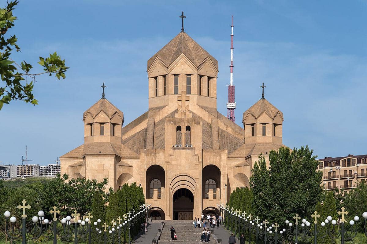 5 Fakta Katedral Yerevan, Gereja Terbesar di Armenia