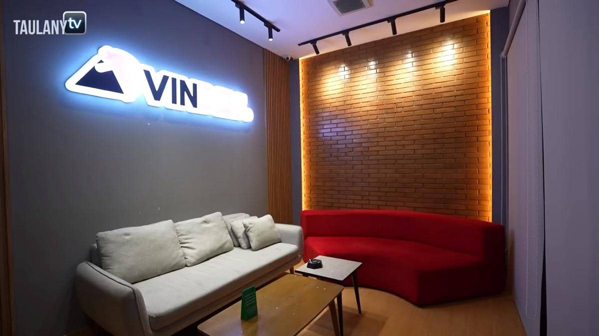 Potret kantor VINDES yang didokumentasikan melalui kanal YouTube Taulany TV sebagai sumber gambar digital.