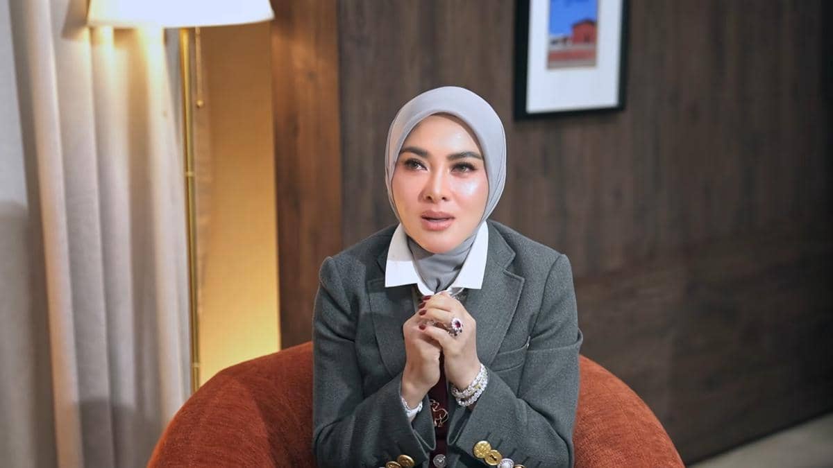 Potret Syahrini dari kanal YouTube theprincessyahrini yang digunakan dalam publikasi berita hiburan digital.