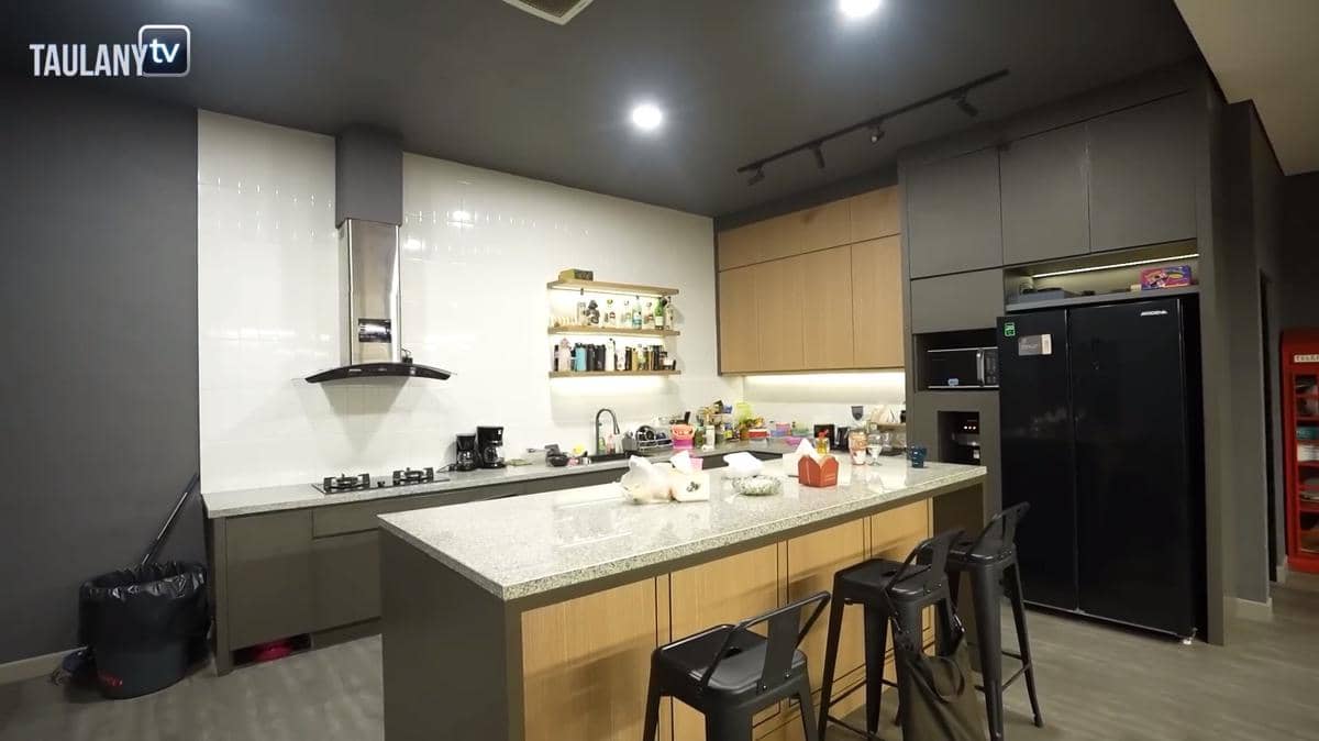 Potret kantor VINDES yang diunggah melalui kanal YouTube Taulany TV, memperlihatkan lokasi kantor VINDES.
