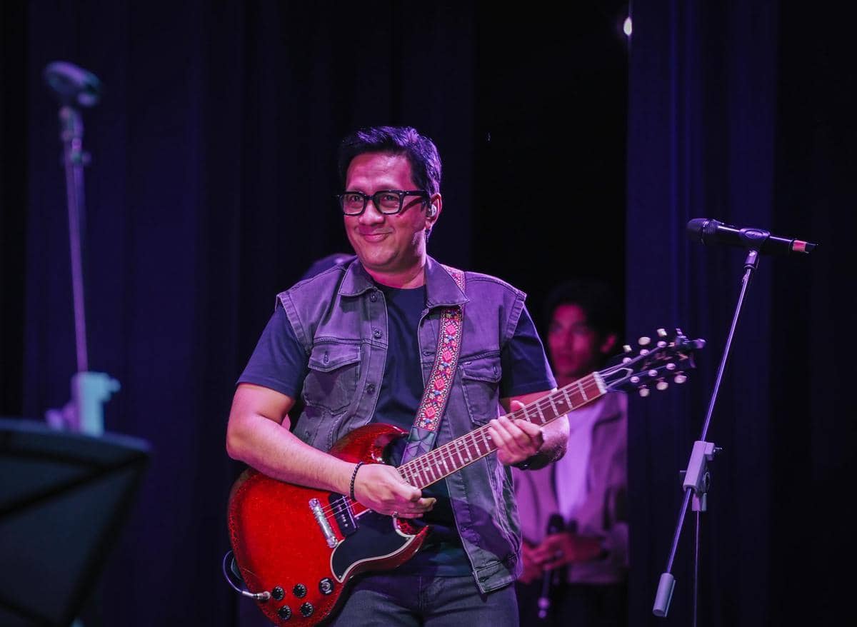 Andre Taulany bersama rekan-rekannya hadir dalam acara konser amal untuk sekolah Kenzy.