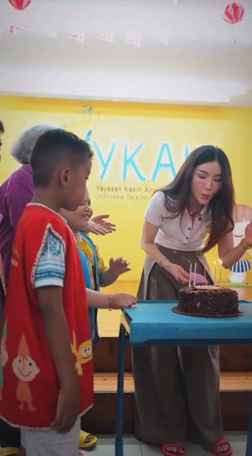 Sarwendah Rayakan Ultah ke-37 di Yayasan Kanker Anak (instagram.com/sarwendah29)