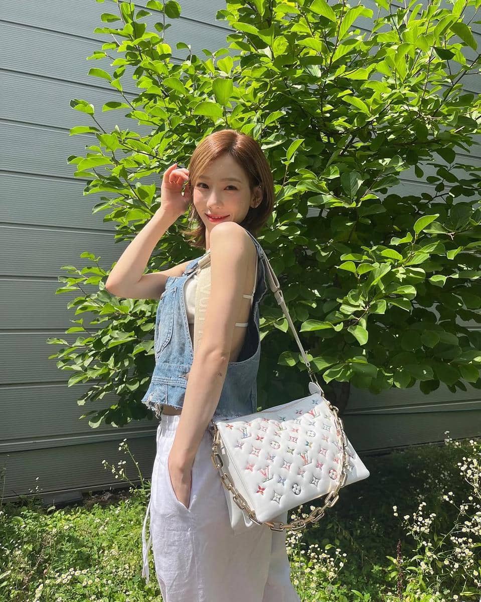 look musim panas ala Taeyeon SNSD yang cocok buat liburan