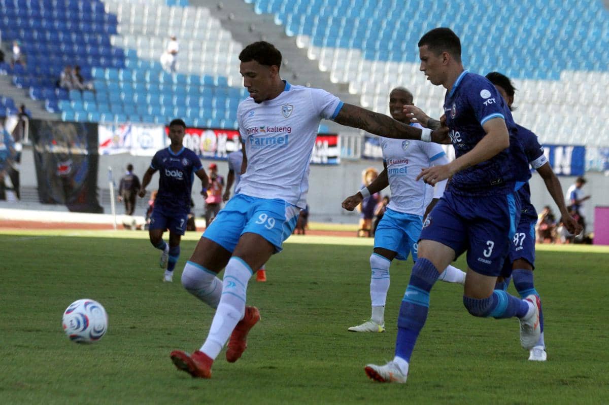 antarafoto-arema-kalahkan-isenmulang-kalteng-fc-1788531884.jpg