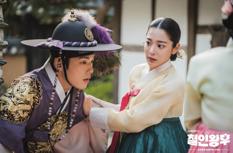 Kim Jung Hyun dan Seol In Ah di drama Mr. Queen
