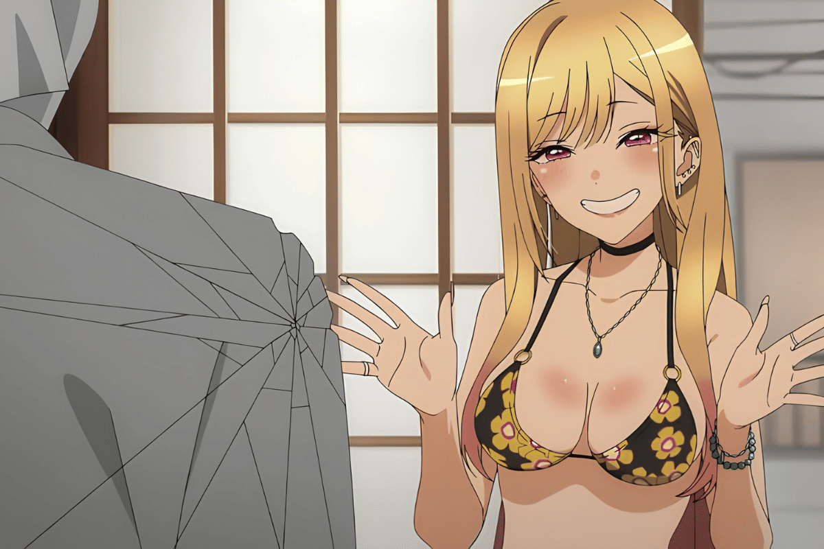 Marin Kitagawa kerap memunculkan elemen fan service lewat balutan hobi cosplay.