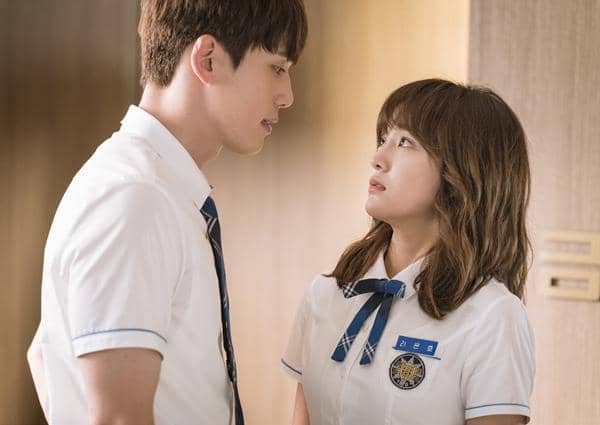 Kim Jung Hyun dan Kim Se Jeong di drama School 2017