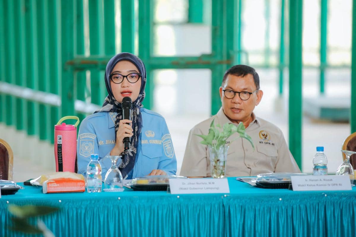 Rombongan Komisi IV DPR RI saat kunjungan kerja di kawasan Taman Nasional Way Kambas, Lampung Timur.