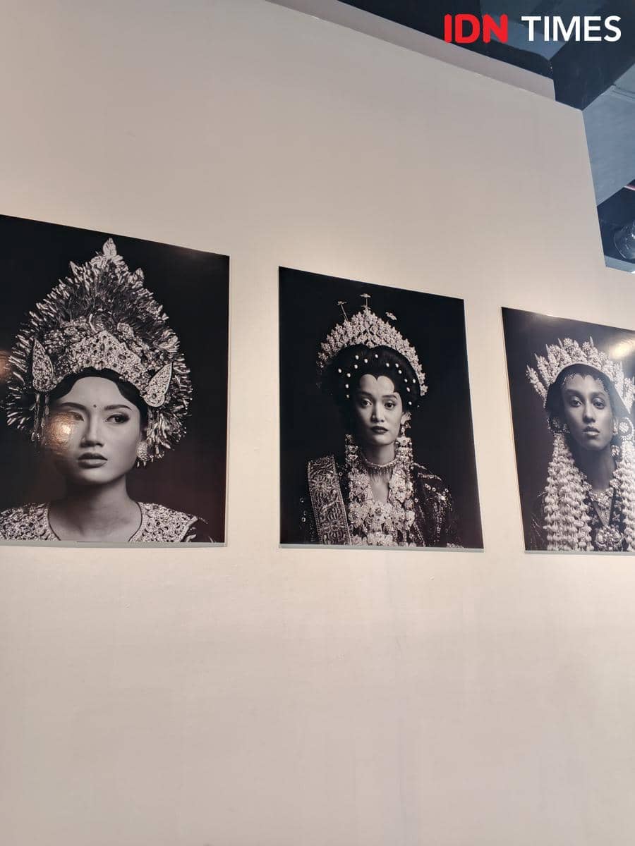 Opening Exhibition Night of HYAS bertajuk "Makeup Through the Ages" yang diselenggarakan di SPAC8 at ASHTA District 8, Jakarta Selatan
