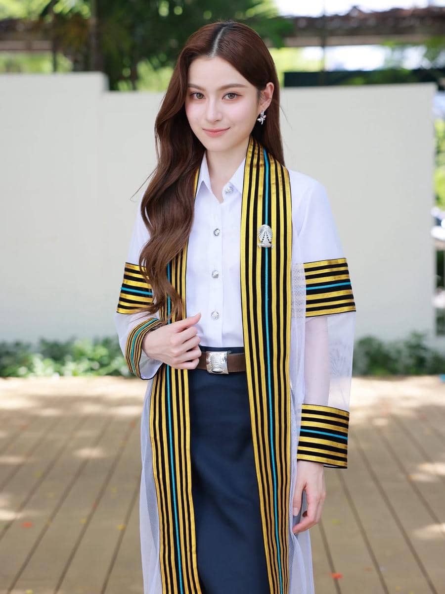 momen kelulusan Prim Chanikarn dari Chulalongkorn University