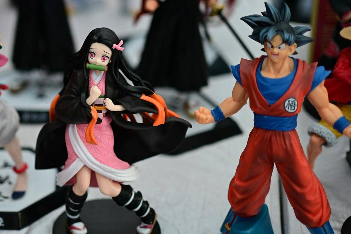 ilustrasi action figure