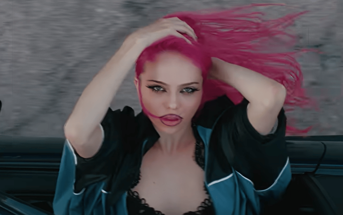 Lirik Lagu Ain't In LA - ADÉLA beserta Maknanya