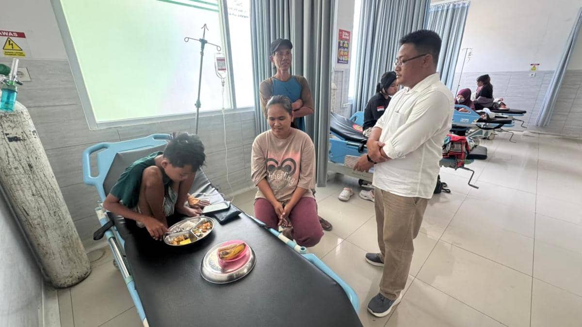 Sejumlah siswa yang diduga keracunan MBG masih menjalani perawatan di Puskesmas Lasem, Jumat (4/9/2026). (IST)