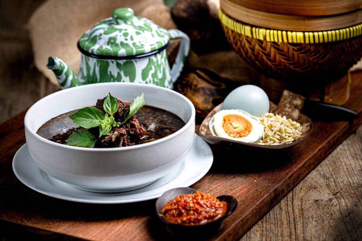 Resep Rawon Hitam Enak ala Jawa Timur yang Kaya Rempah dan Empuk Dagingnya!