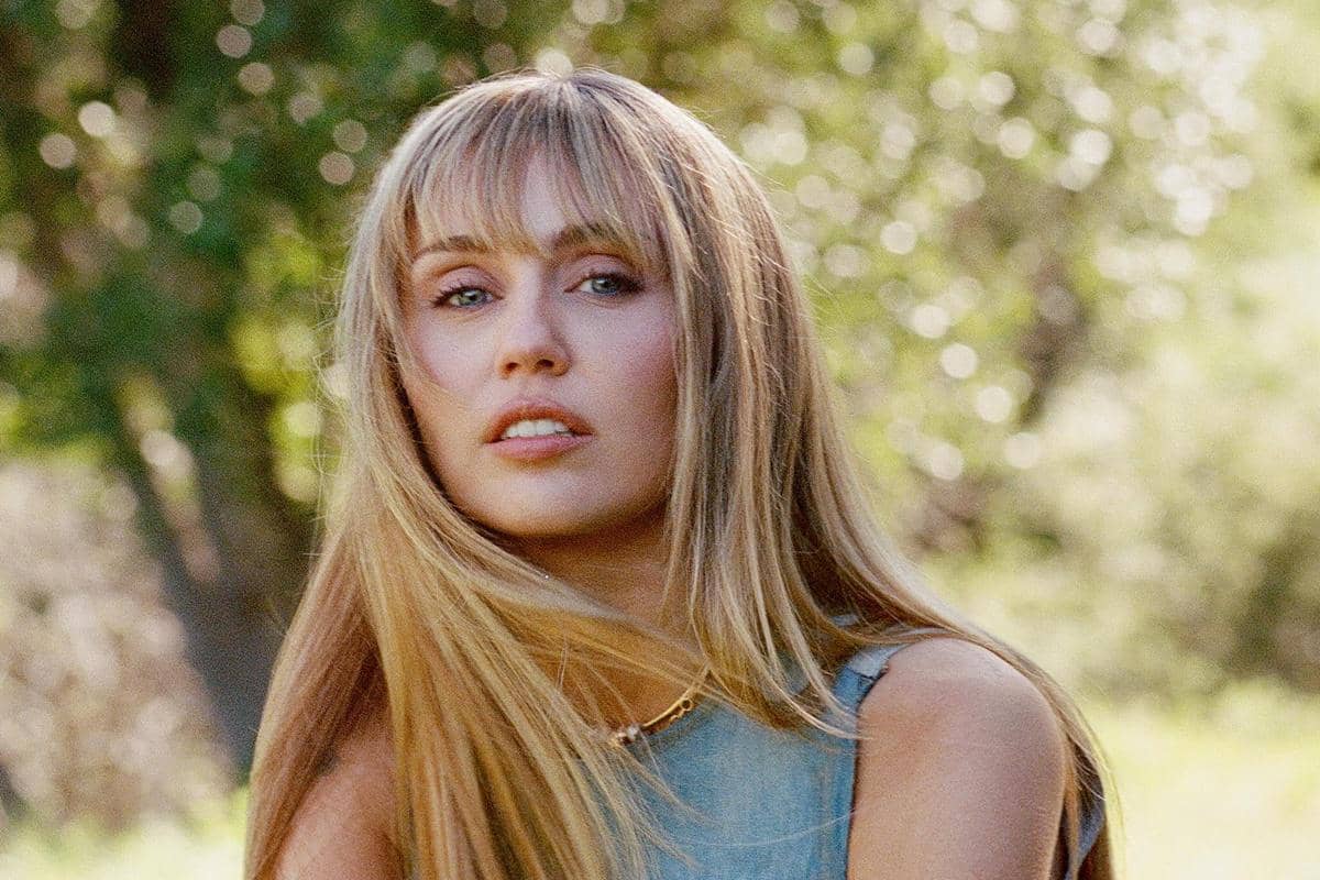 Miley Lepas Nama Cyrus setelah 20 Tahun, Ada Apa?